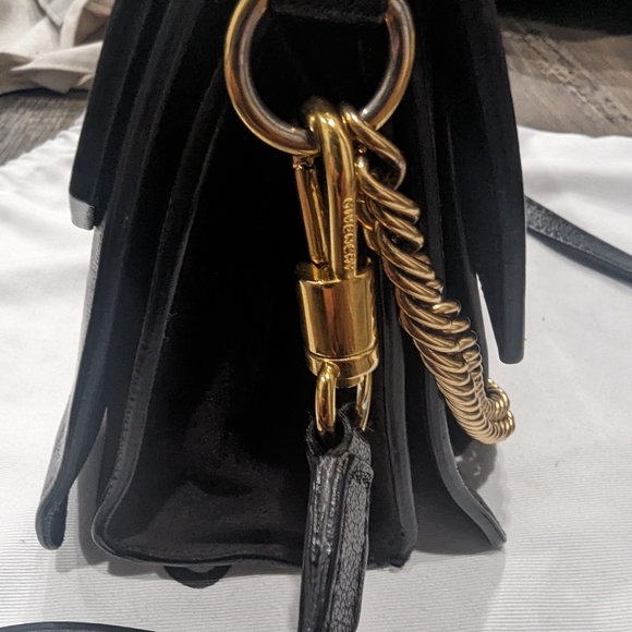 Givenchy GV3 SMALL - Picture 3 of 6